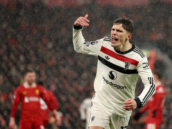 Tolak Tawaran Napoli, Man United Tak Mau Turunkan Harga Alejandro Garnacho