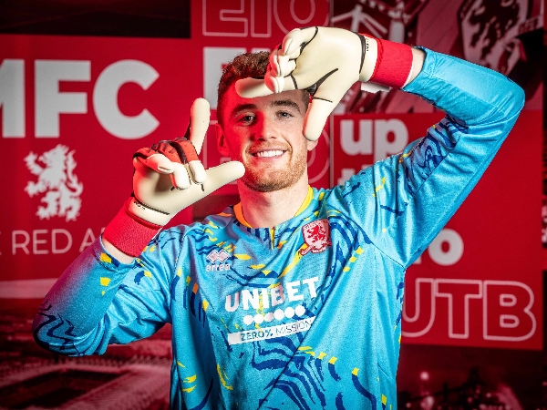 Middlesbrough mendatangkan kiper Bournemouth, Mark Travers
