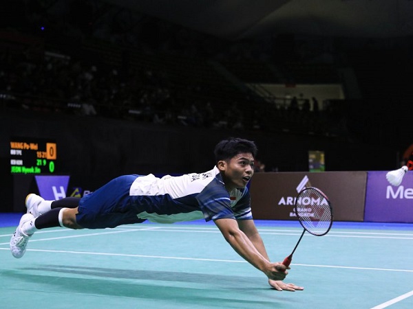 Moh Zaki Ubaidillah kerja keras kalahkan Justin Hoh.