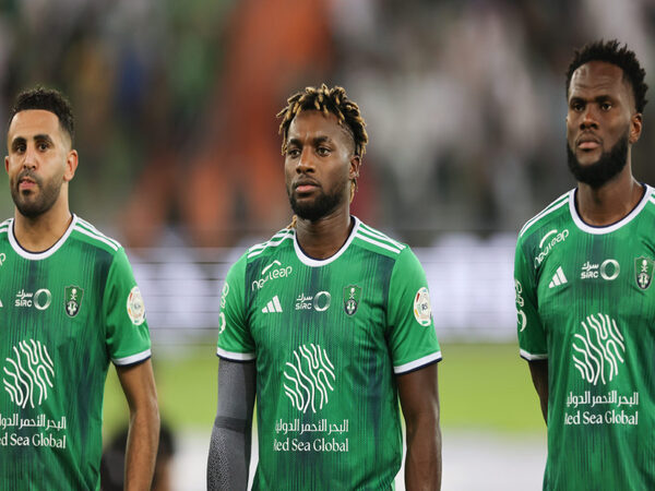 Napoli dilaporkan sukses mendapatkan tanda tangan Allan Saint-Maximin, yang bakal dipinjam dari Al Ahli hingga berakhirnya musim 2024/25 / via Getty Images