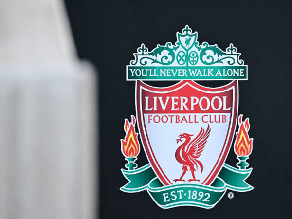 Perkuat Lini Belakang, Liverpool Resmi Datangkan Bek Asal Spanyol