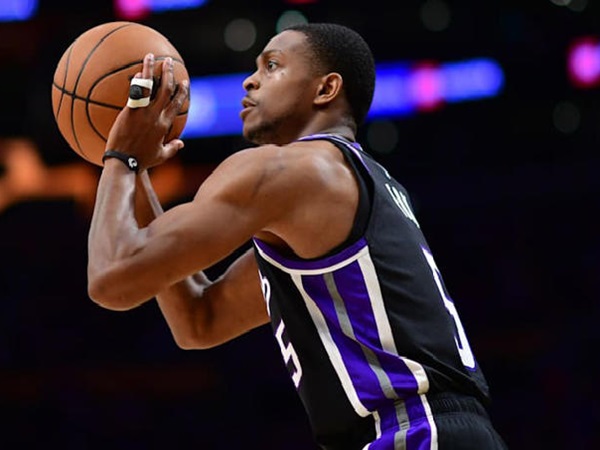 De'Aaron Fox ke Spurs, Gantinya Kings Dapatkan Zach LaVine