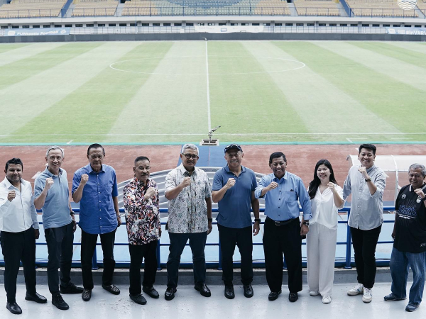 Manajemen Persib menyambut kunjungan Wali Kota Bandung terpilih, Muhammad Farhan di Stadion Gelora Bandung Lautan Api
