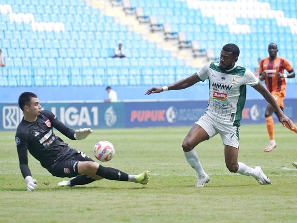Penyerang PSS Sleman, Marcelo Cirino di laga kontra Borneo FC