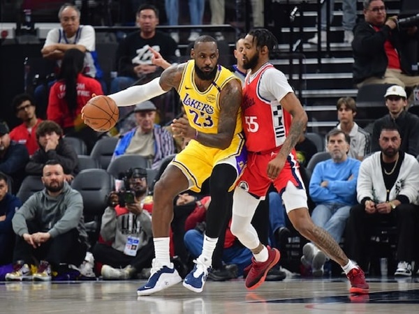 Luka Doncic Saksiksan Lakers Pecundangi Clippers di Intuit Dome