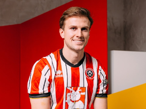 Rob Holding bergabung dengan Sheffield United dari Crystal Palace