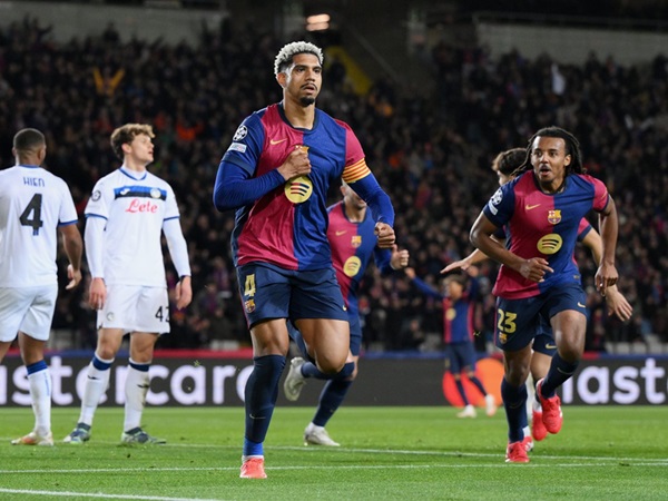 Ronald Araujo Bahas Peluang Juara Barcelona di La Liga