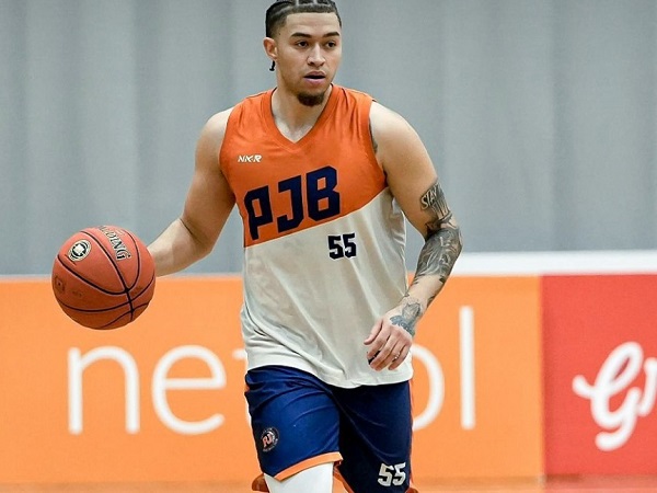 JaQuori McLaughlin senang bisa perkuat Pelita Jaya lagi.