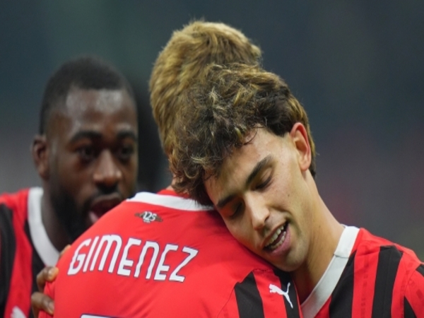 Sergio Conceicao menyanjung performa para pemain anyar AC Milan, usai menang 3-1 atas AS Roma di babak perempat final Coppa Italia (6/2) / via Getty Images