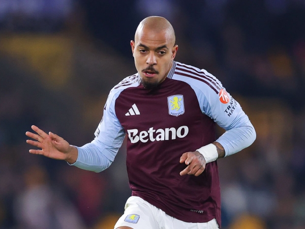 Donyell Malen dan Andres Garcia tidak bisa memperkuat Aston Villa di Liga Champions