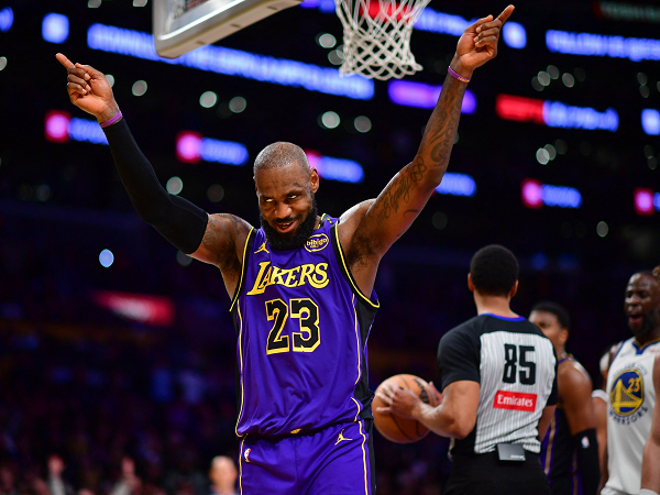 LeBron James tetap merendah meski tampil apik lawan Warriors.