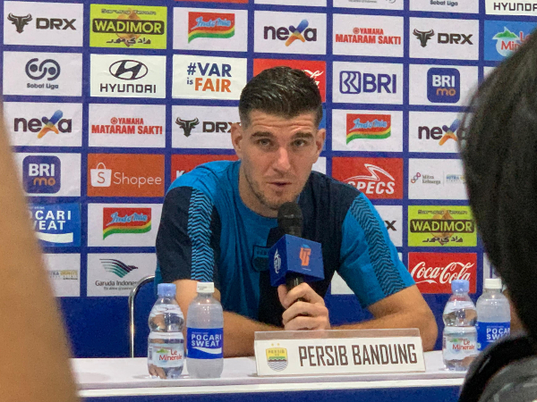 Bek Persib, Nick Kuipers