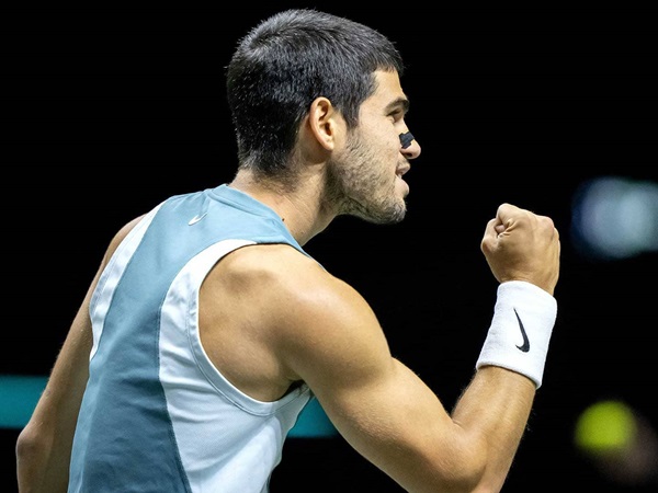 Kemenangan Telak Bawa Carlos Alcaraz Menuju Semifinal Di Rotterdam