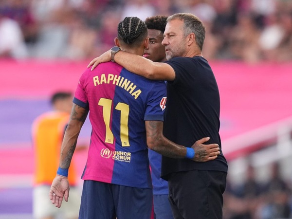 Raphinha Mengenai Perbedaan Antara Hansi Flick dengan Xavi