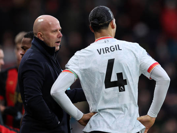 Jalani Musim yang Baik, Arne Slot Sanjung Virgil van Dijk