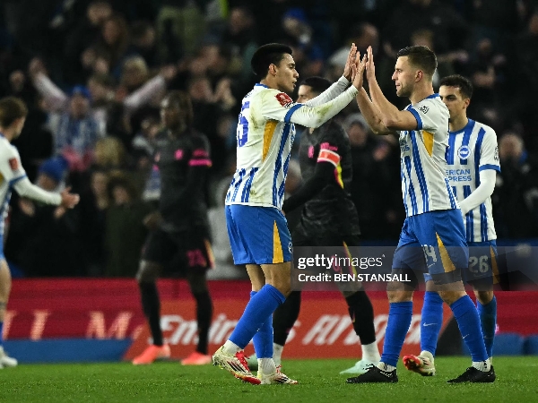 Brighton meraih kemenangan comeback 2-1 atas Chelsea