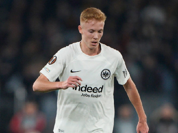 Hugo Larsson jadi buruan Arsenal, Manchester United, dan Liverpool