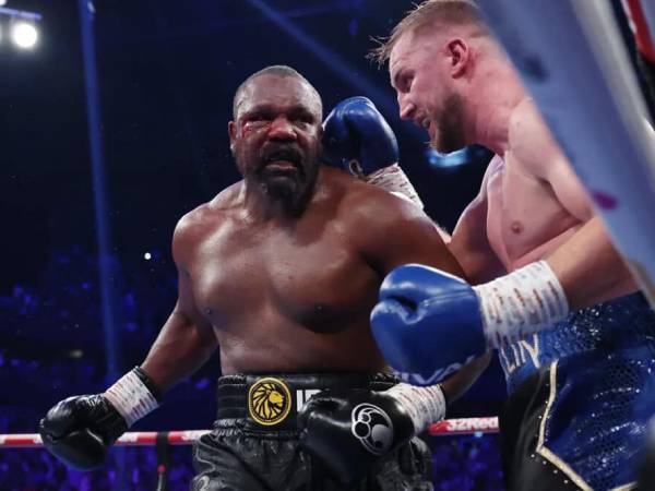 Derek Chisora (kiri) dan Otto Wallin. (Foto: Fight TV)