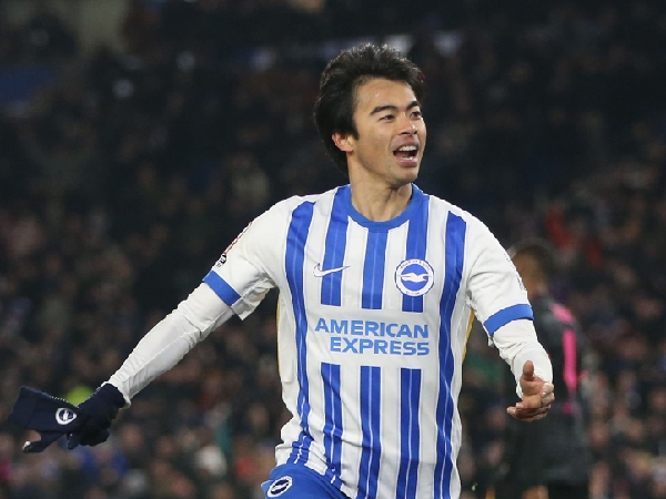 Kaoru Mitoma tidak merespons tawaran resmi klub Arab Saudi, Al Nassr