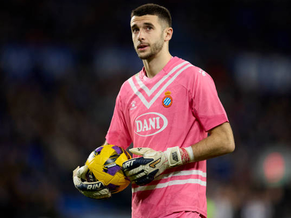 Joan Garcia Jadi Incaran Arsenal, The Gunners Yakin Capai Kesepakatan