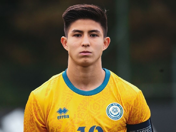 Chelsea mendapatkan striker muda Kazakhstan, Dastan Satpaev