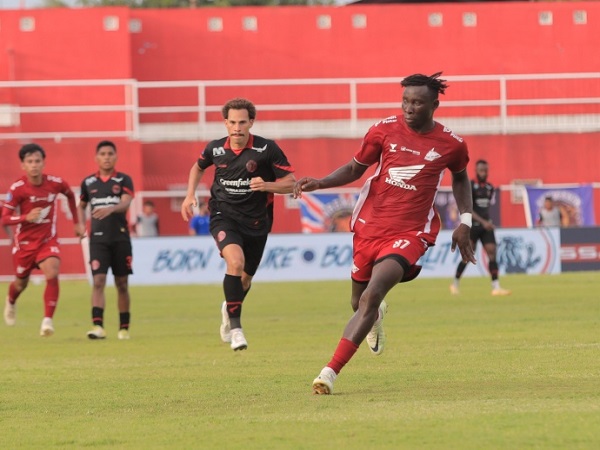 Penyerang PSM Makassar, Joao Albertine Pereira atau Balotelli harus absen di laga kontra PSIS Semarang