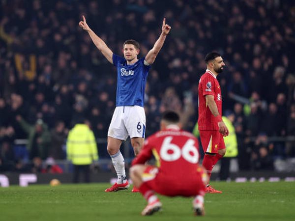 Everton Imbangi Liverpool, David Moyes Puji James Tarkowski