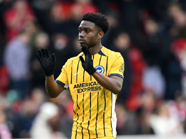 Bek sayap Brighton, Tariq Lamptey