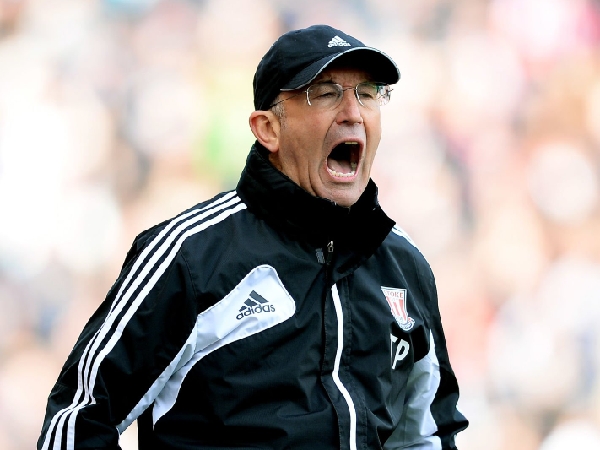 Mantan manajer Stoke City, Tony Pulis, mengomentari kepiawaian Arsenal dalam bola mati