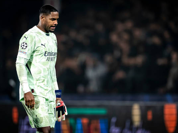 Blunder di Liga Champions, Mike Maignan Buat Reaksi Kontroversial