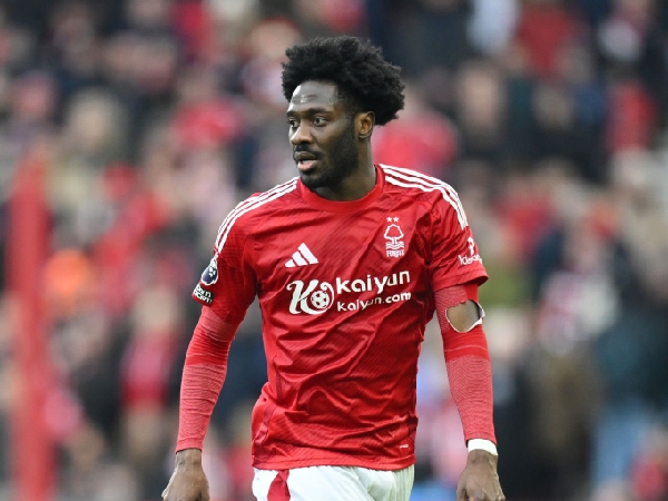Nottingham Forest berusaha mempertahankan Ola Aina di klub