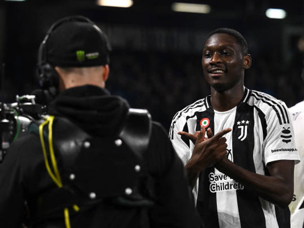 Seperti Keluarga Besar, Randal Kolo Muani Bahagia di Juventus