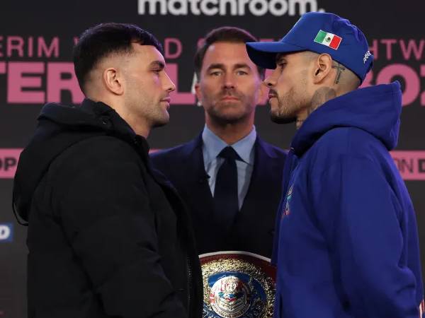 Jack Catterall (kiri) dan Arnold Barboza Jr. (Foto: Fight TV)