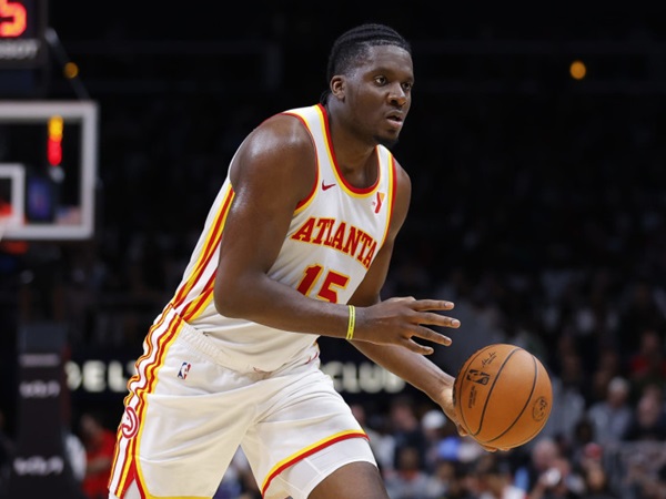 Los Angeles Lakers Masih Bidik Center Papan Atas