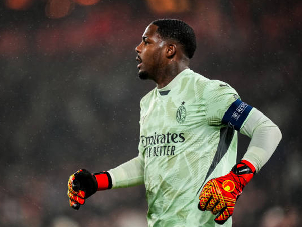 Mike Maignan Bicara Kesalahannya dan Tekad AC Milan untuk Bangkit di UCL