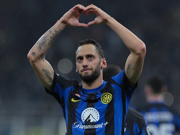 Hakan Calhanoglu