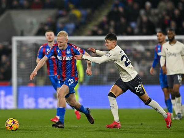 Will Hughes Akui Crystal Palace Kesulitan Bangkit Lawan Everton