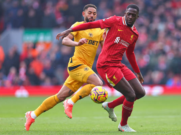 Arne Slot Jelaskan Alasan Tarik Keluar Ibrahima Konate saat Lawan Wolves