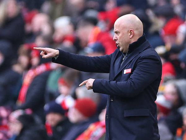 Arne Slot Soroti Mentalitas Liverpool dalam Kemenangan Dramatis Atas Wolves