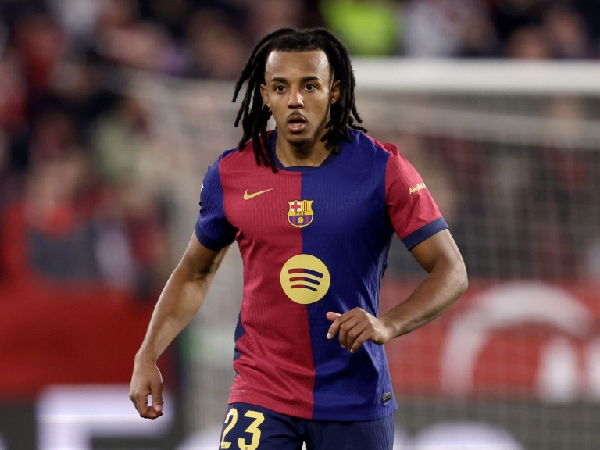 Bek Barcelona, Jules Kounde, diminati oleh Chelsea