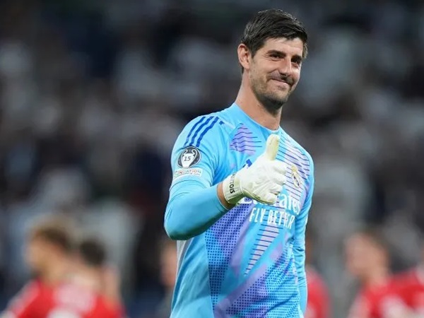 Thibaut Courtois Bahas Mengenai Perlakuan Rasisme ke Vinicius