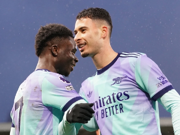 Duo winger Arsenal, Bukayo Saka dan Gabriel Martinelli, sedang absen karena cedera