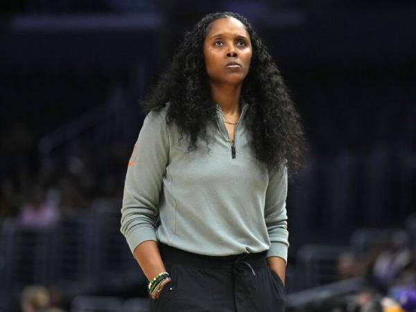 Pelatih Seattle Storm Noelle Quinn menyebut penyelidikan eksternal atas tuduhan pelecehan dan perundungan oleh staf pelatih sebagai "pengalaman belajar." (Foto: AP)