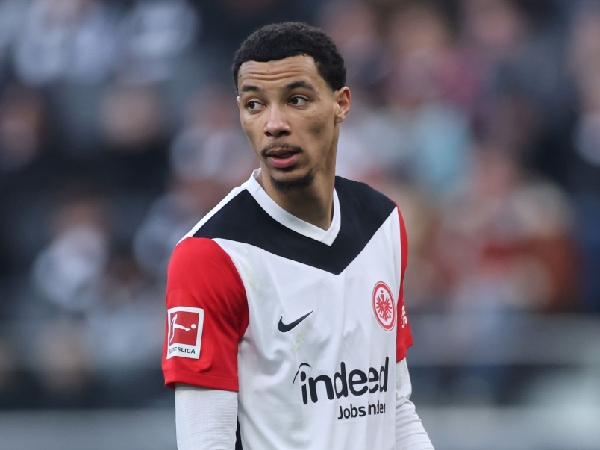 Arsenal dan Liverpool mengindetifikasi striker Eintracht Frankfurt, Hugo Ekitike