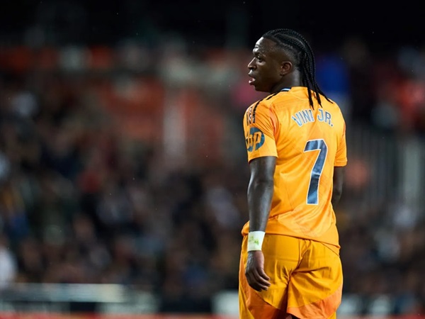 Barcelona Berharap Vinicius Segera Tinggalkan Real Madrid