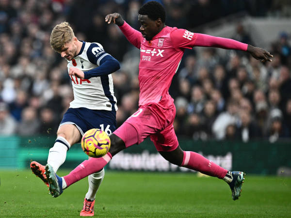 Melirik Catatan Tuan Rumah Jelang Ipswich vs Tottenham di Premier League