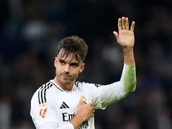 Real Madrid Siap Menggandakan Gaji Raul Asencio