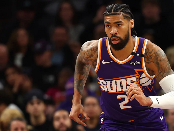 Mike Budenholzer jelaskan alasannya kurang beri jatah bermain kepada Nick Richards.
