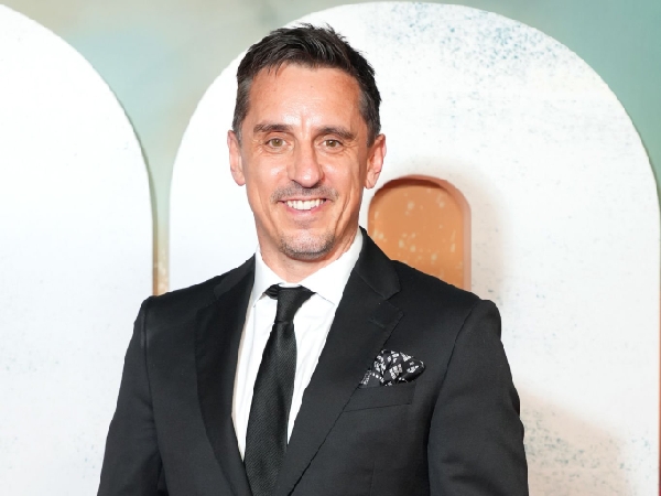 Gary Neville mengomentari performa buruk Arsenal