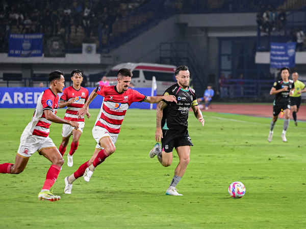 Kapten Persib, Marc Klok